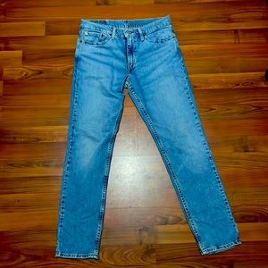 Light wash Levi’s Denim Jeans